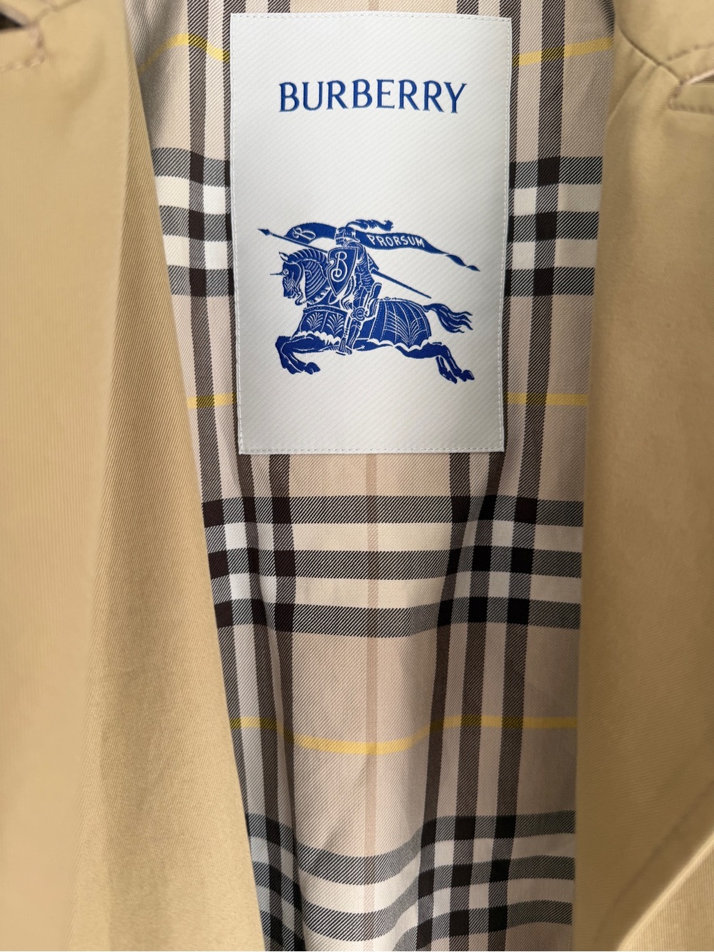 NEW Burberry Double-Breasted Long Castleford Trench Coat in Beige Cotton - Picture 11 of 16